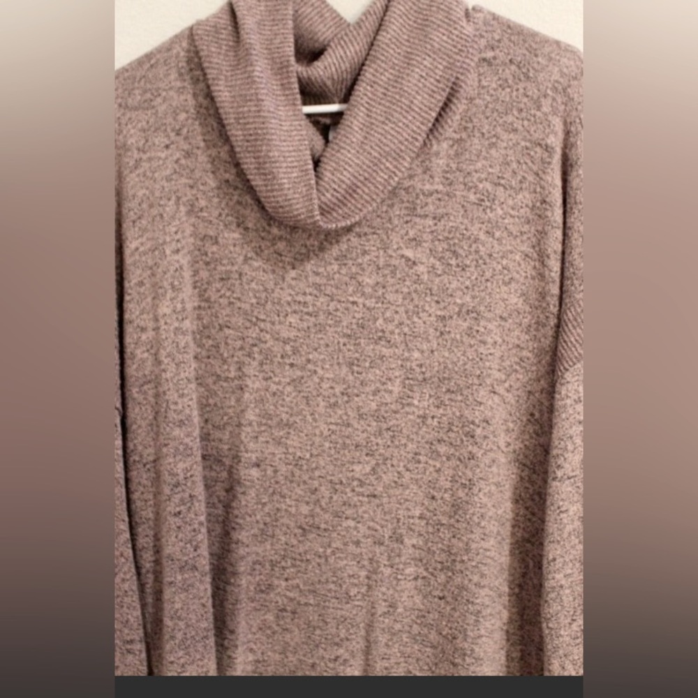 Long sleeved women’s top